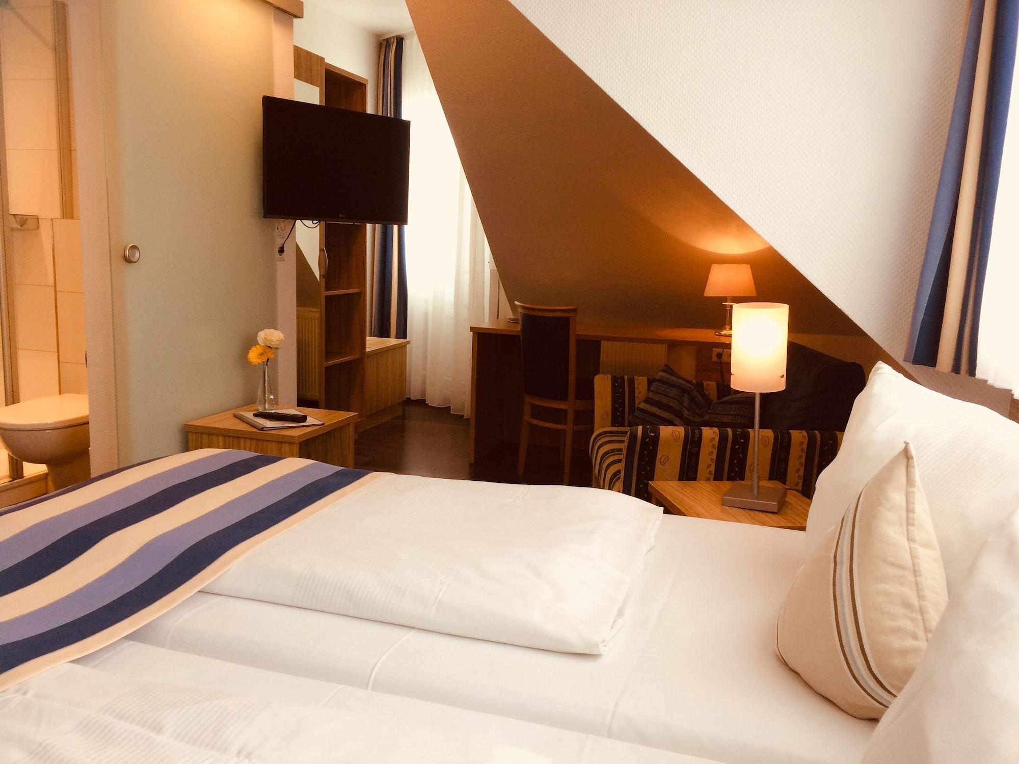 Triton Hotel Cologne Exterior photo