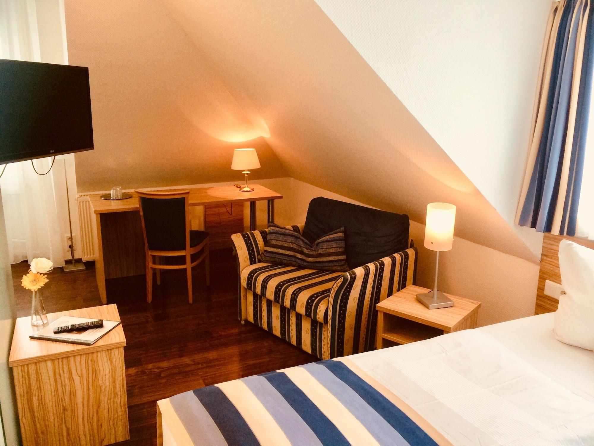 Triton Hotel Cologne Exterior photo