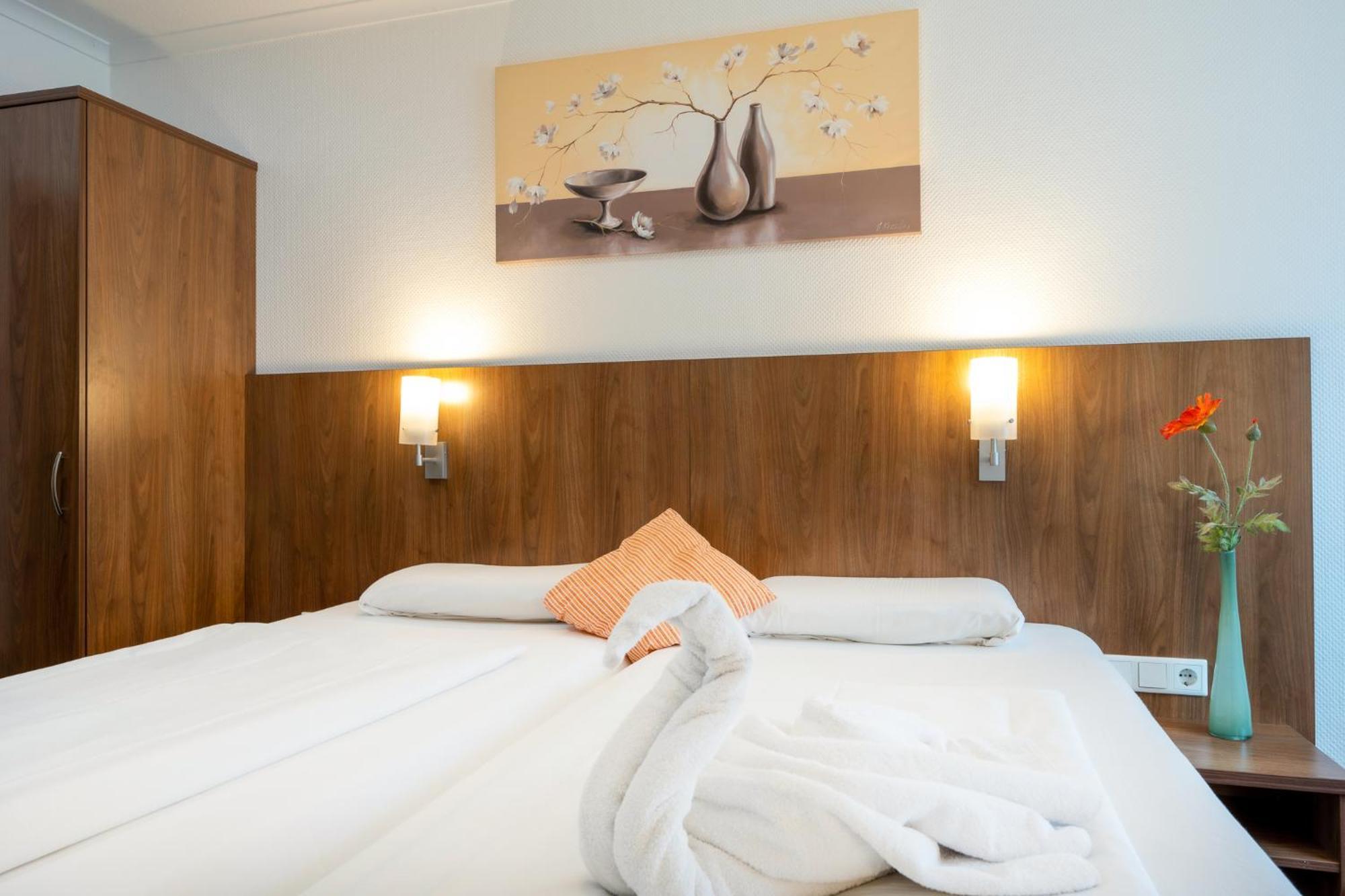 Triton Hotel Cologne Room photo